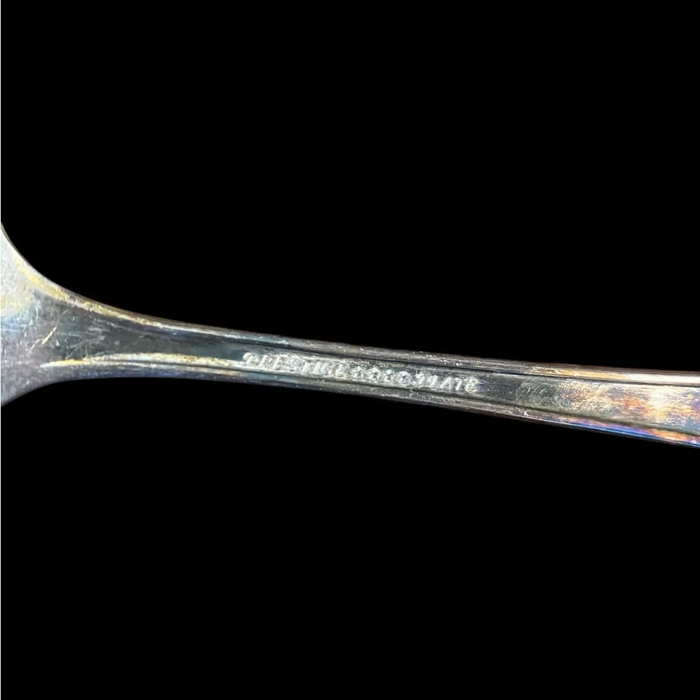 1951 Oneida Prestige Plate DISTINCTION Silverplate - Gravy Ladle 7 1/8